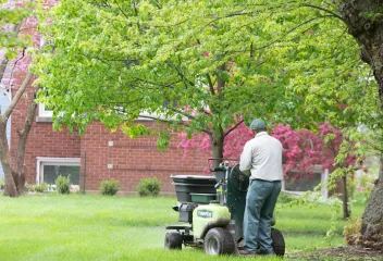 technician on a spreader